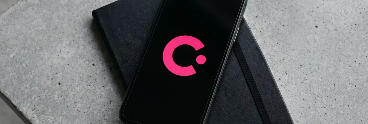 Google случайно опубликовала экспериментальный ИИ-ассистент COSMO в Play Store